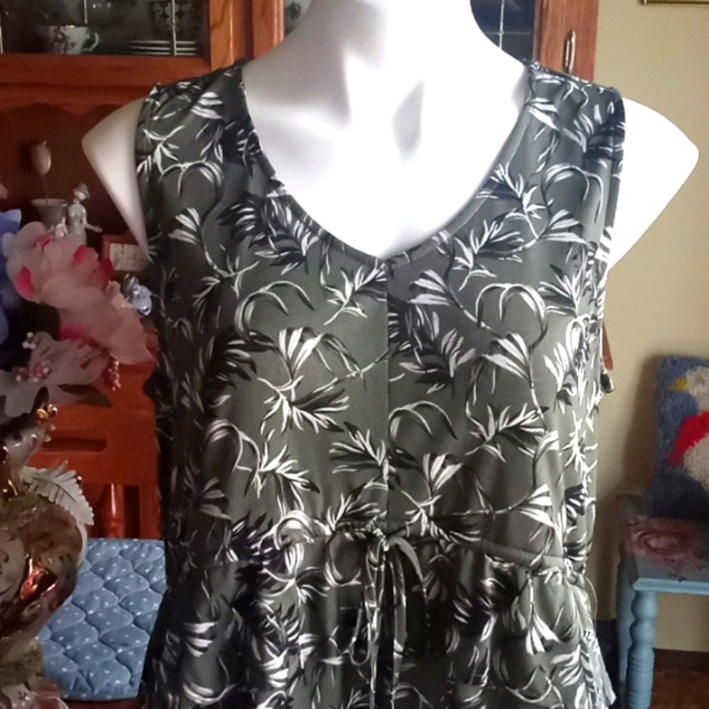 Style & Co. Ruffle Tank - Picture 4 of 7